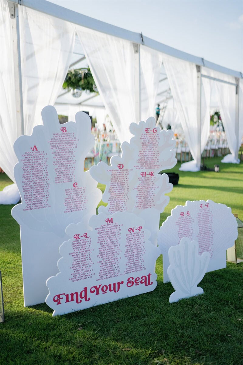 Elegant wedding seating chart for Babbie & Jamie's celebration.